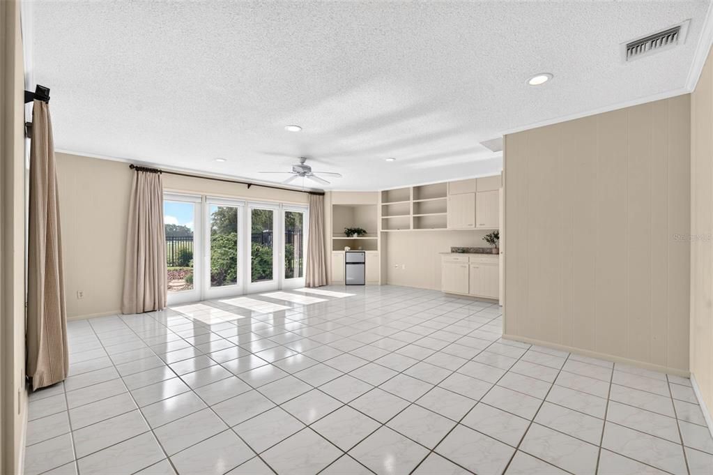 For Sale: $820,000 (4 beds, 3 baths, 2366 Square Feet)