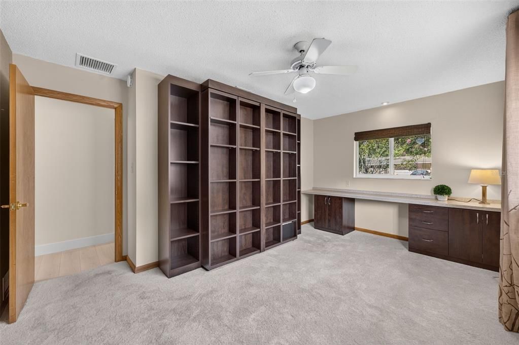 For Sale: $820,000 (4 beds, 3 baths, 2366 Square Feet)