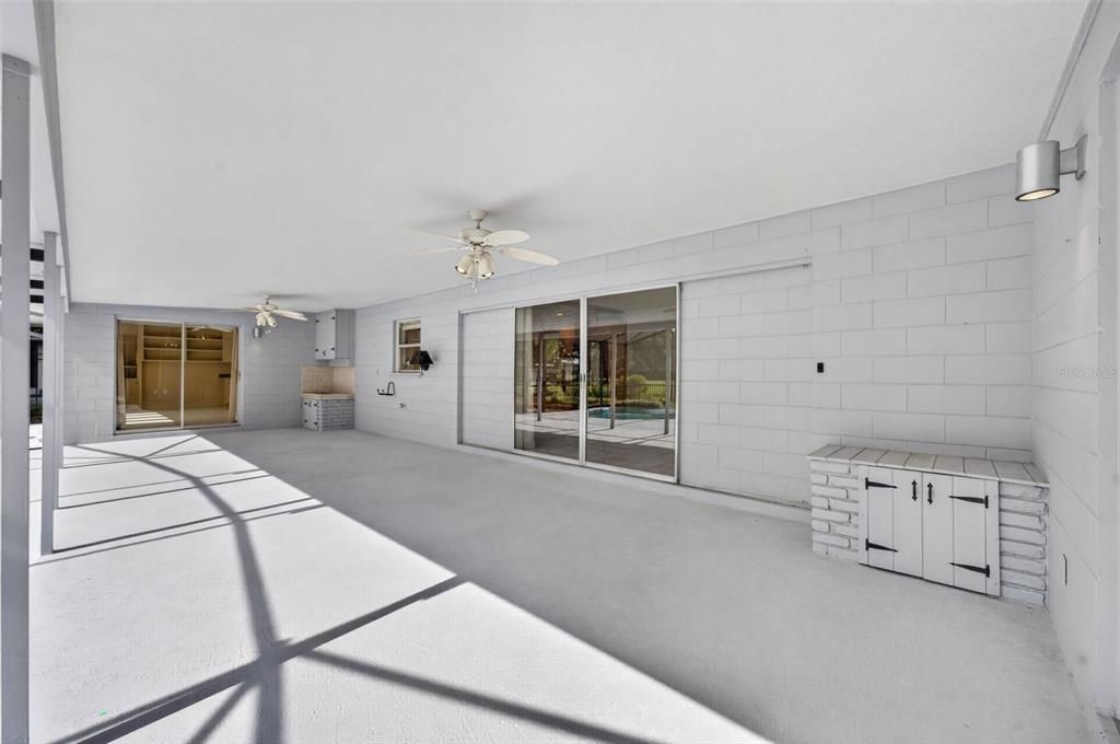 For Sale: $820,000 (4 beds, 3 baths, 2366 Square Feet)
