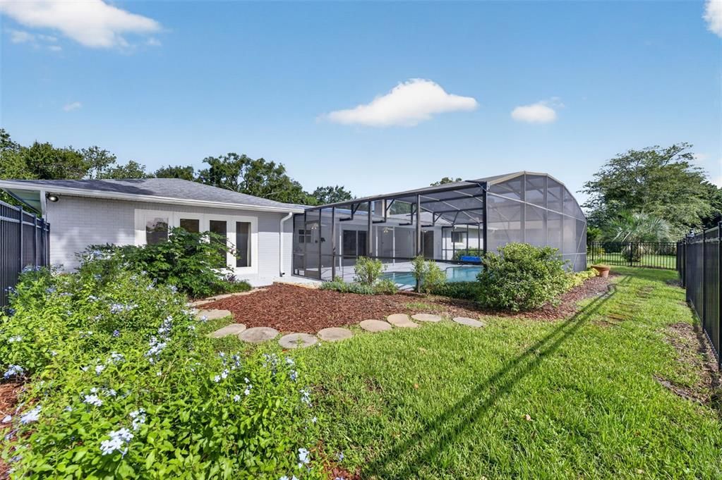 For Sale: $820,000 (4 beds, 3 baths, 2366 Square Feet)