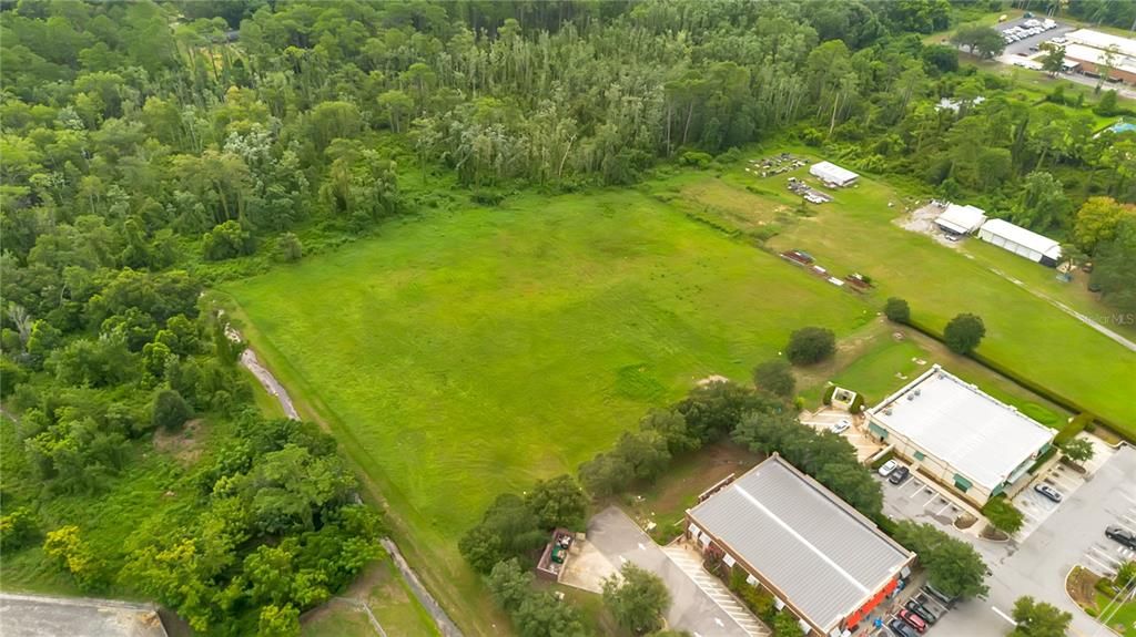 En Venta: $3,600,000 (6.73 acres)