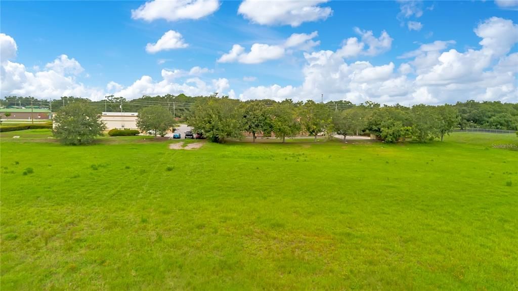 En Venta: $3,600,000 (6.73 acres)