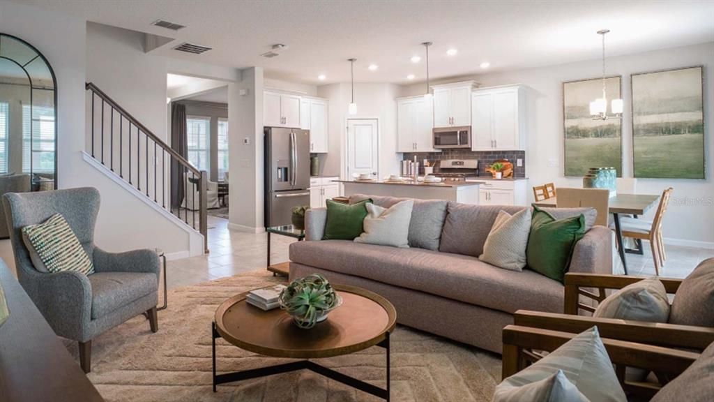 En Venta: $504,490 (5 camas, 3 baños, 2571 Pies cuadrados)