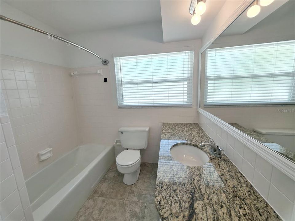В аренду: $2,300 (2 спален, 2 ванн, 1585 Квадратных фут)