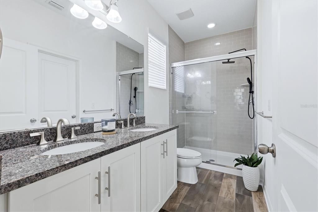 En Venta: $394,999 (3 camas, 2 baños, 1242 Pies cuadrados)