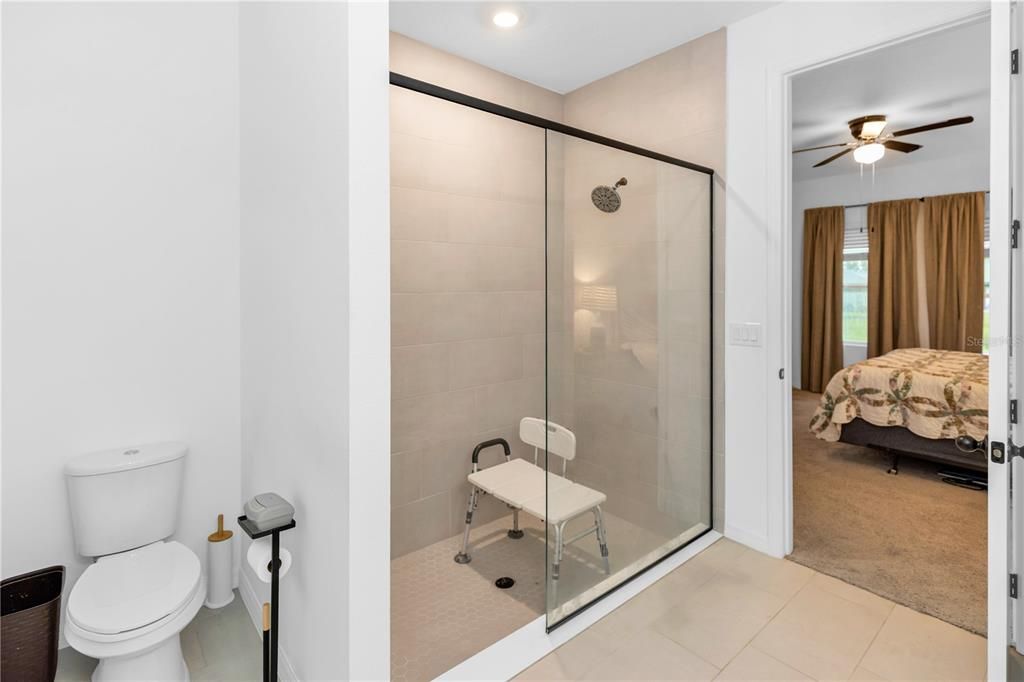 En Venta: $399,000 (4 camas, 2 baños, 1903 Pies cuadrados)
