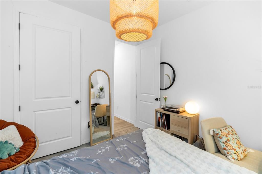 En Venta: $399,000 (4 camas, 2 baños, 1903 Pies cuadrados)