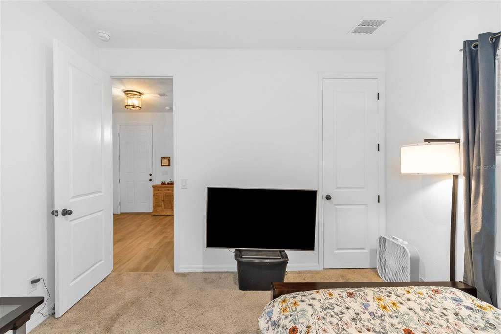En Venta: $399,000 (4 camas, 2 baños, 1903 Pies cuadrados)