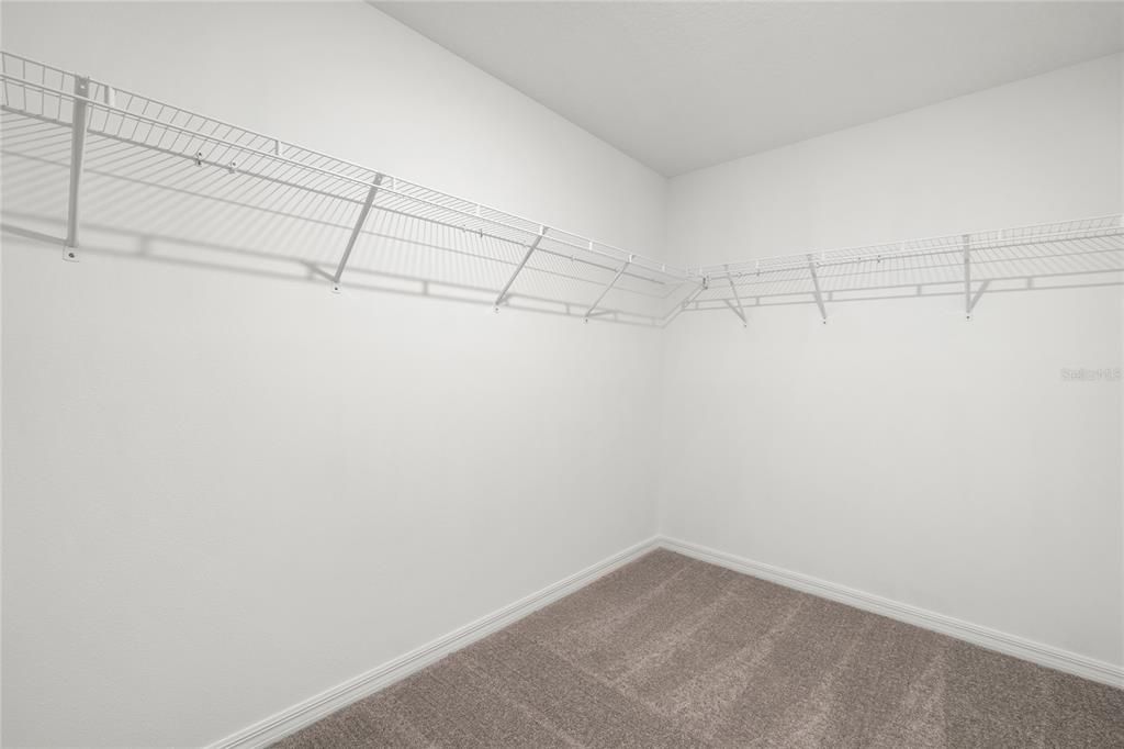 En Renta: $2,600 (4 camas, 3 baños, 2557 Pies cuadrados)