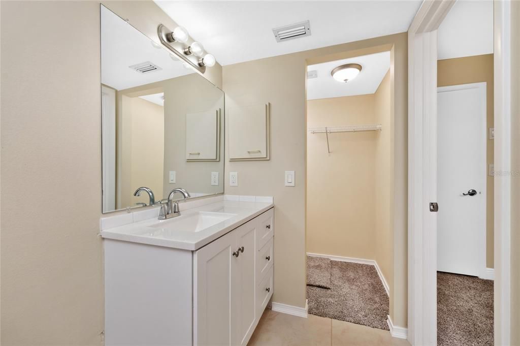 For Sale: $134,900 (2 beds, 2 baths, 918 Square Feet)