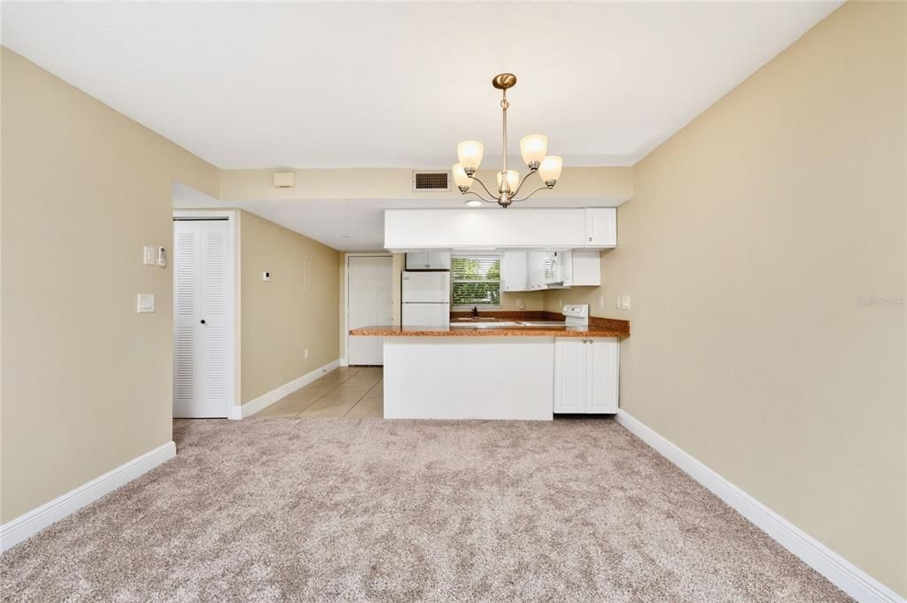 For Sale: $134,900 (2 beds, 2 baths, 918 Square Feet)