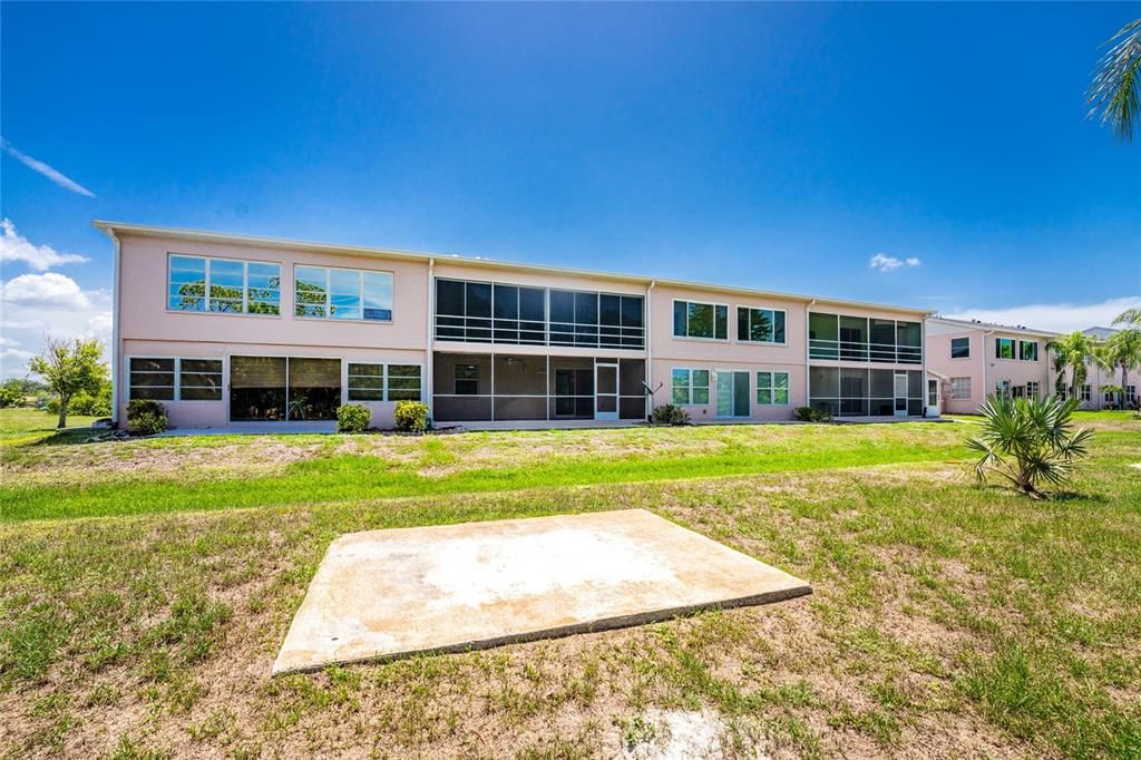 For Sale: $134,900 (2 beds, 2 baths, 918 Square Feet)