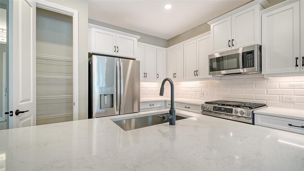 For Sale: $429,990 (2 beds, 2 baths, 1530 Square Feet)