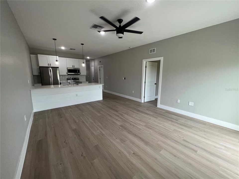В аренду: $1,650 (3 спален, 2 ванн, 1192 Квадратных фут)