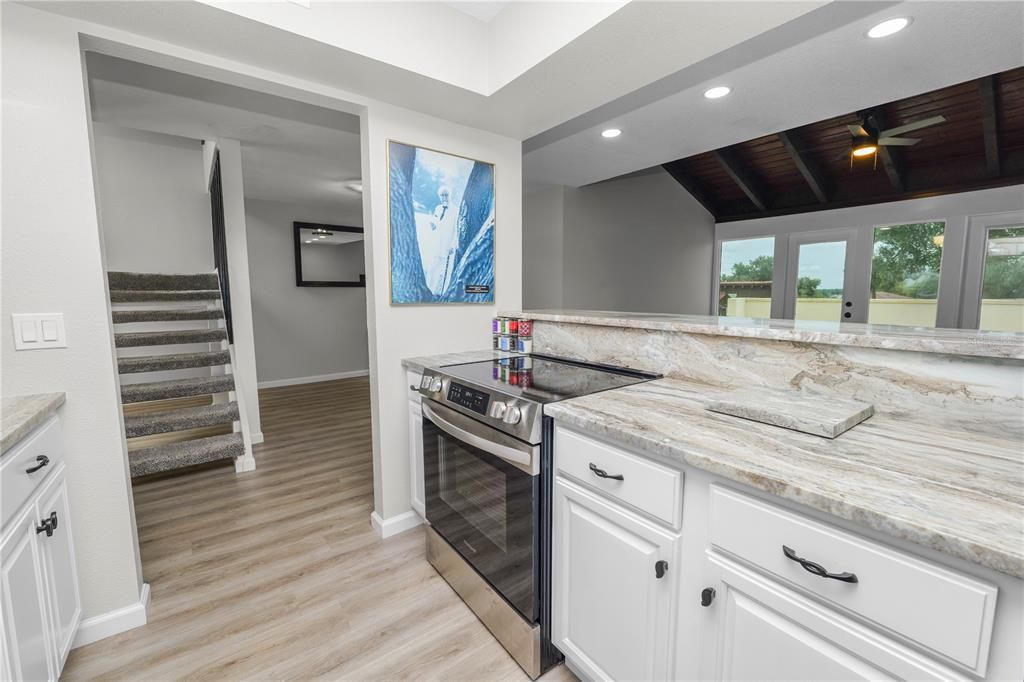For Sale: $265,000 (2 beds, 2 baths, 1750 Square Feet)