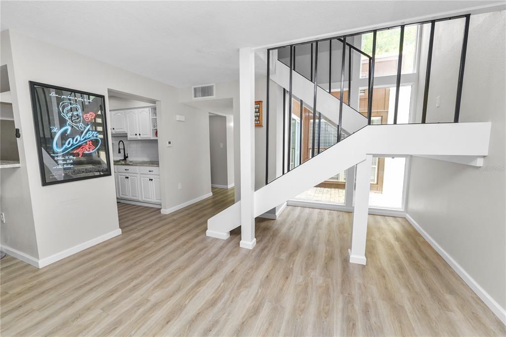 For Sale: $265,000 (2 beds, 2 baths, 1750 Square Feet)