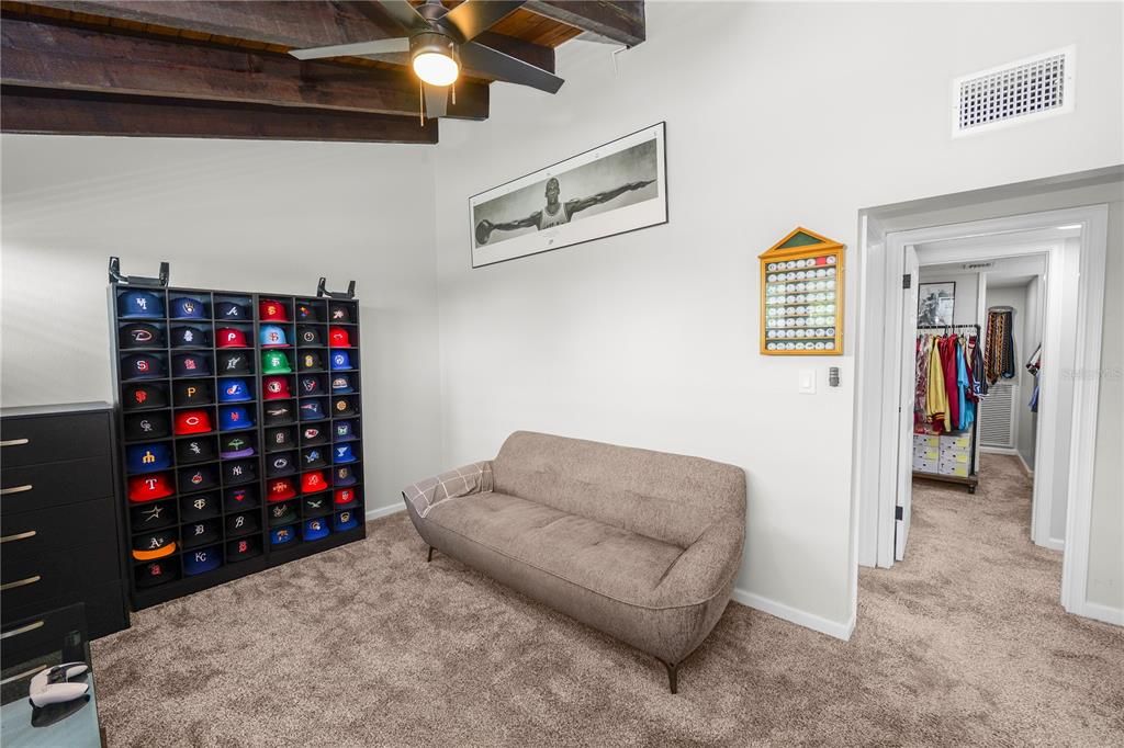 For Sale: $265,000 (2 beds, 2 baths, 1750 Square Feet)