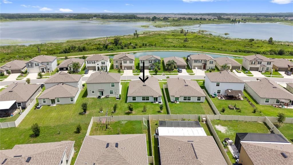 На продажу: $424,999 (4 спален, 2 ванн, 1939 Квадратных фут)