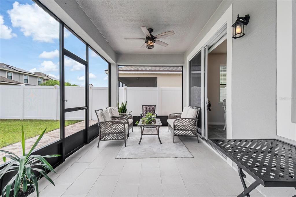 En Venta: $490,000 (4 camas, 2 baños, 2365 Pies cuadrados)