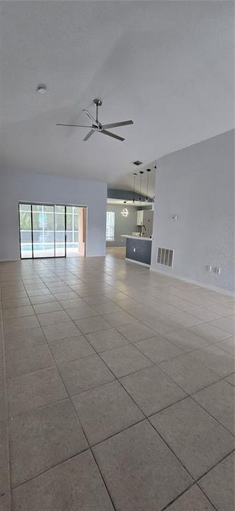В аренду: $2,300 (3 спален, 3 ванн, 1512 Квадратных фут)