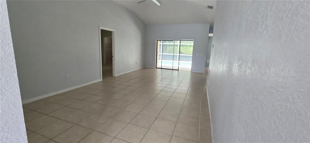 В аренду: $2,300 (3 спален, 3 ванн, 1512 Квадратных фут)