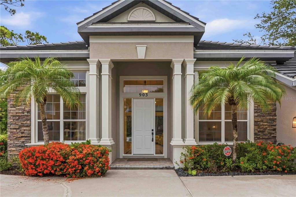 En Venta: $739,900 (3 camas, 3 baños, 2622 Pies cuadrados)