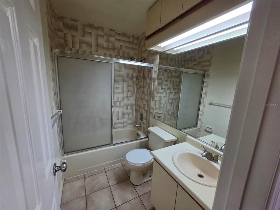 На продажу: $185,000 (2 спален, 2 ванн, 1031 Квадратных фут)