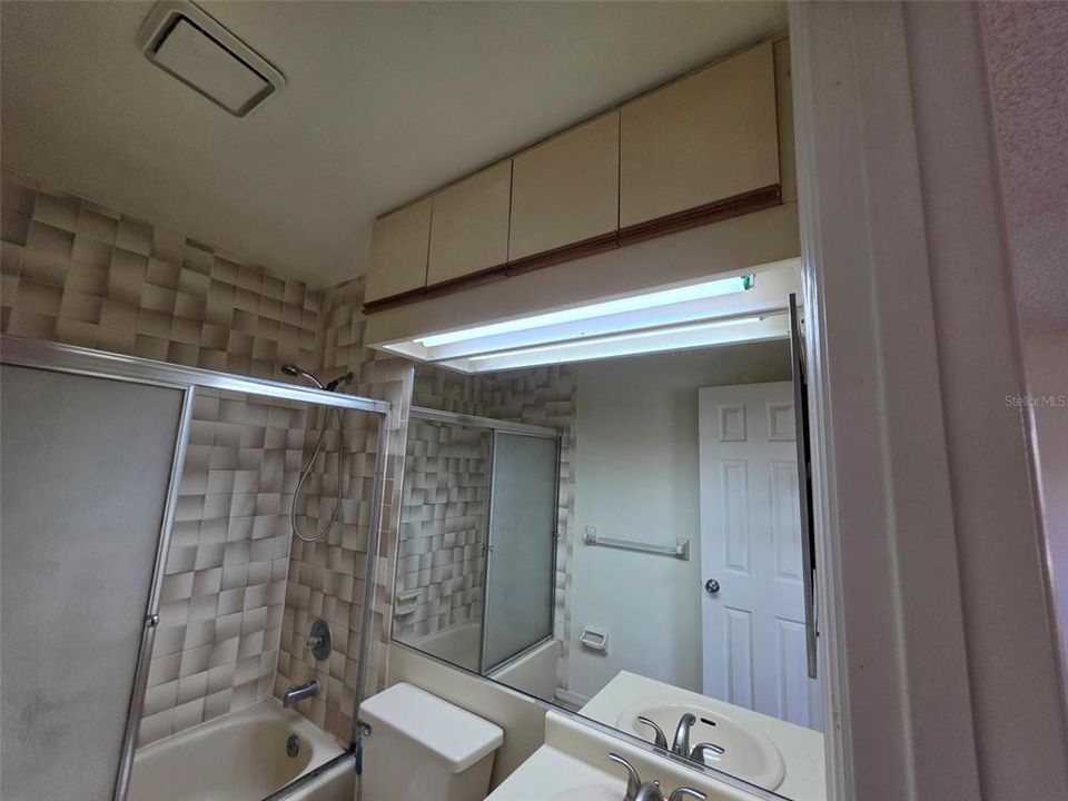 На продажу: $185,000 (2 спален, 2 ванн, 1031 Квадратных фут)