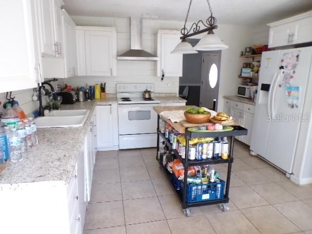 For Sale: $350,000 (3 beds, 2 baths, 1866 Square Feet)