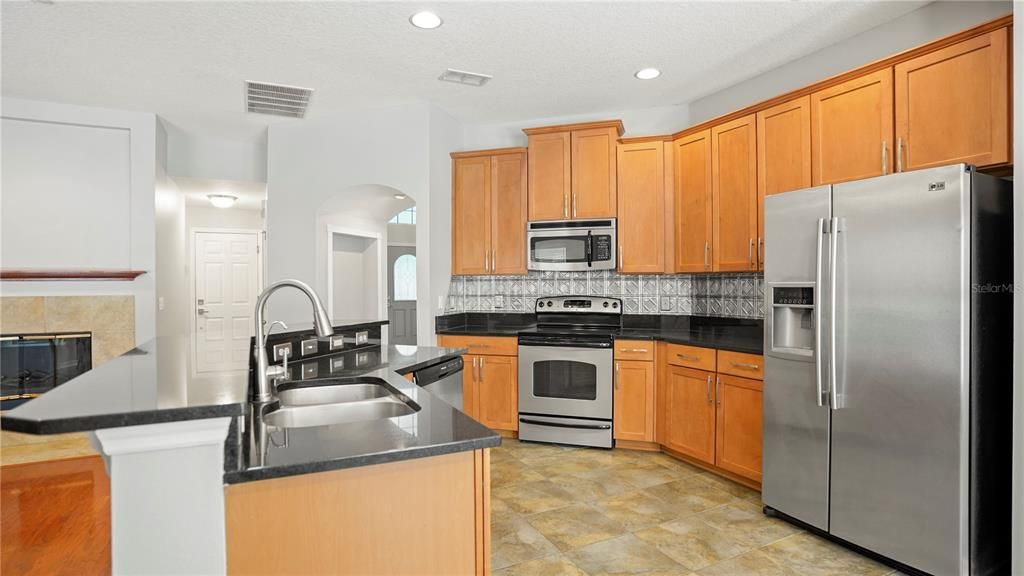 For Sale: $480,000 (4 beds, 2 baths, 2496 Square Feet)