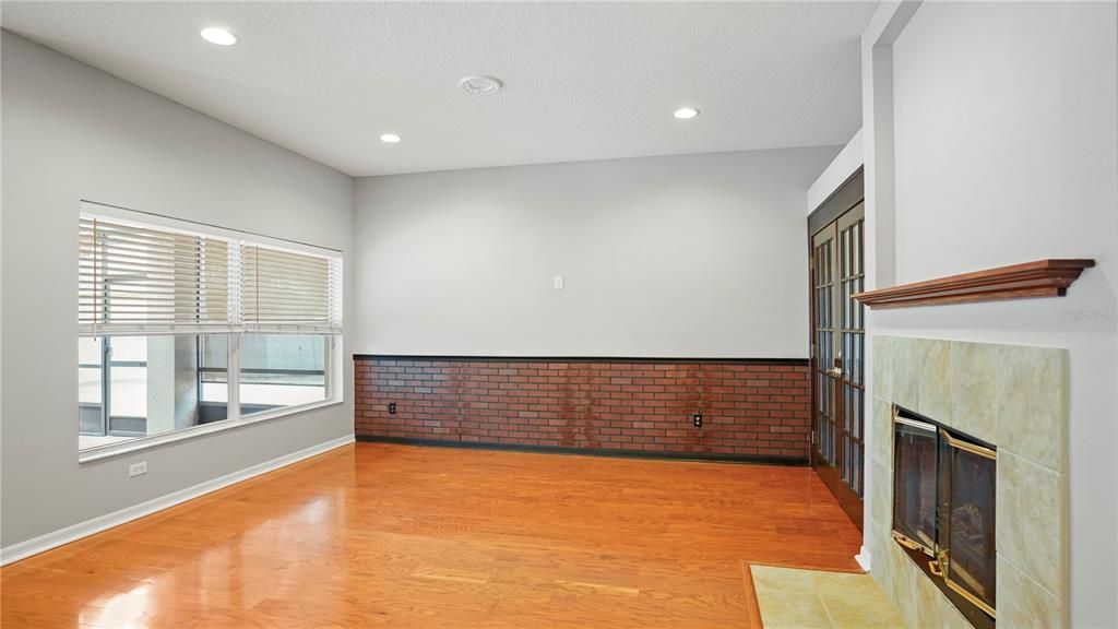 For Sale: $480,000 (4 beds, 2 baths, 2496 Square Feet)