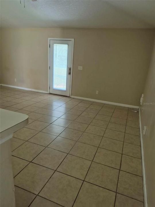 В аренду: $1,850 (3 спален, 2 ванн, 1350 Квадратных фут)