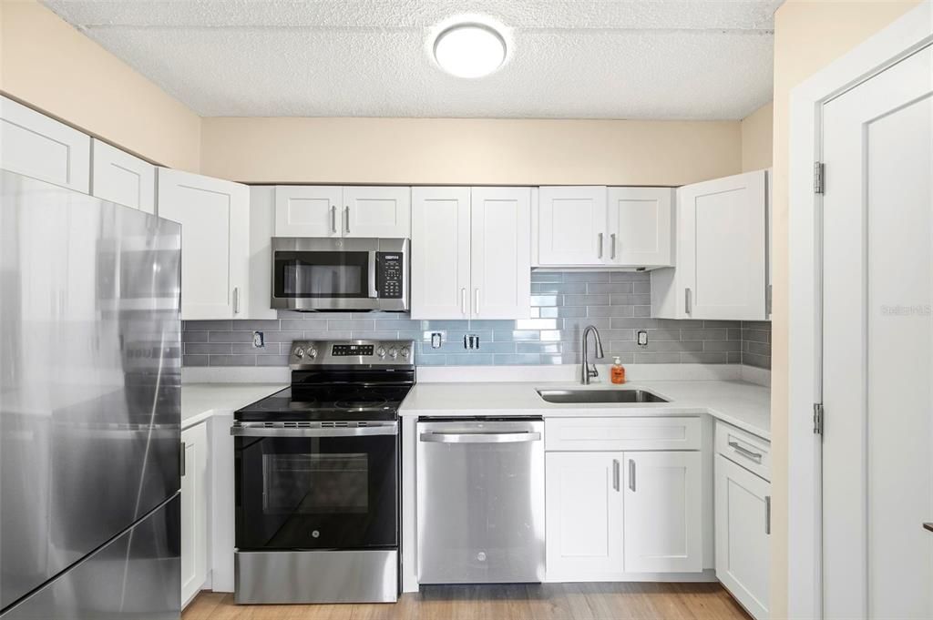 En Venta: $163,900 (1 camas, 1 baños, 645 Pies cuadrados)