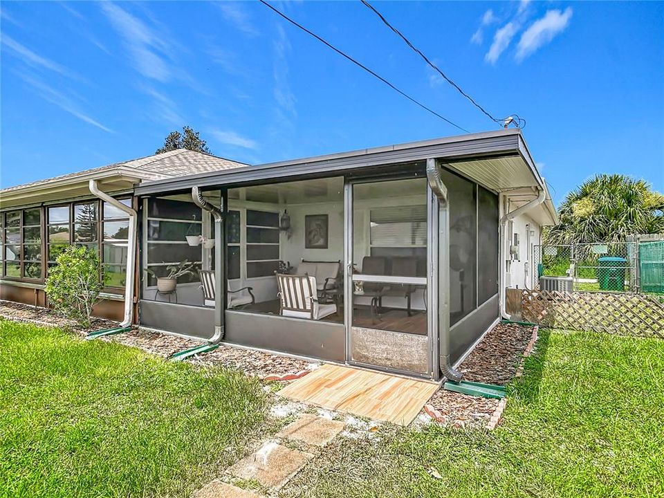 En Venta: $330,000 (2 camas, 2 baños, 1630 Pies cuadrados)