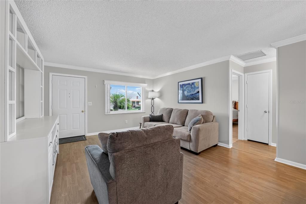 For Sale: $181,900 (2 beds, 2 baths, 1534 Square Feet)