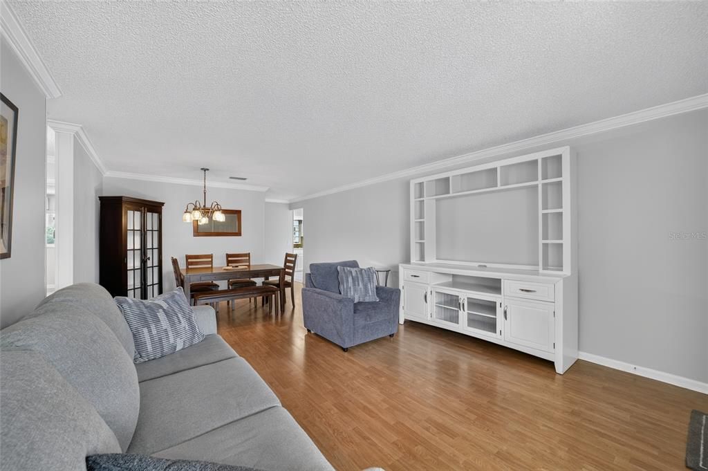 For Sale: $181,900 (2 beds, 2 baths, 1534 Square Feet)