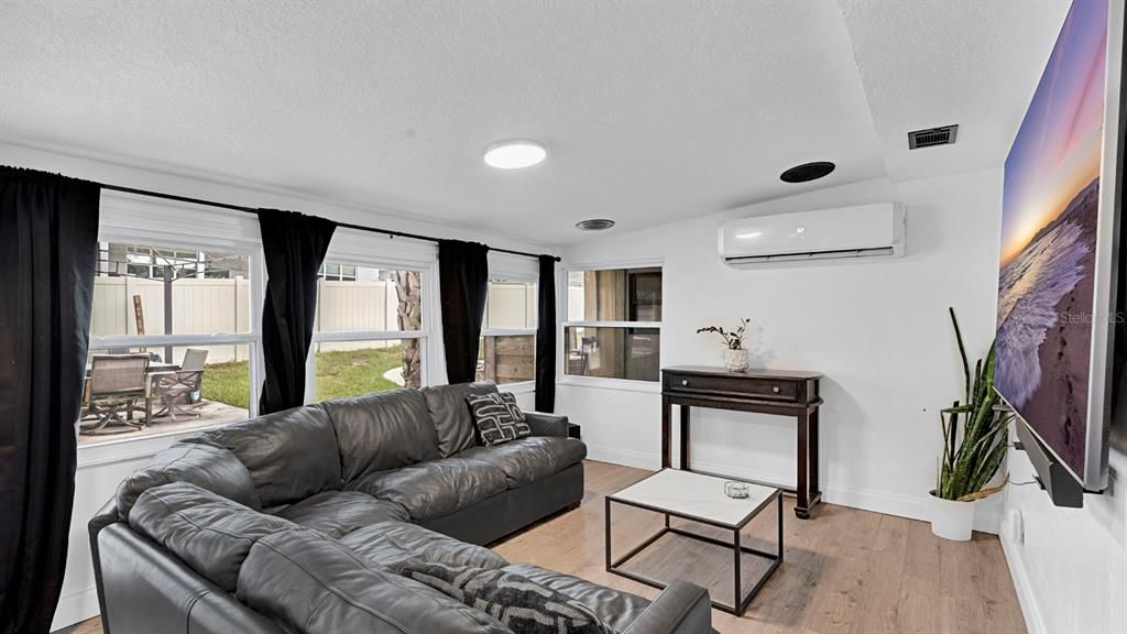 En Venta: $400,000 (3 camas, 2 baños, 1942 Pies cuadrados)