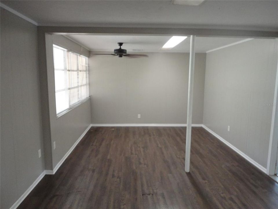 For Rent: $1,900 (4 beds, 2 baths, 1617 Square Feet)