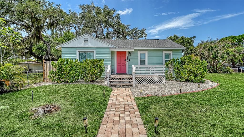 En Venta: $458,500 (4 camas, 3 baños, 1892 Pies cuadrados)