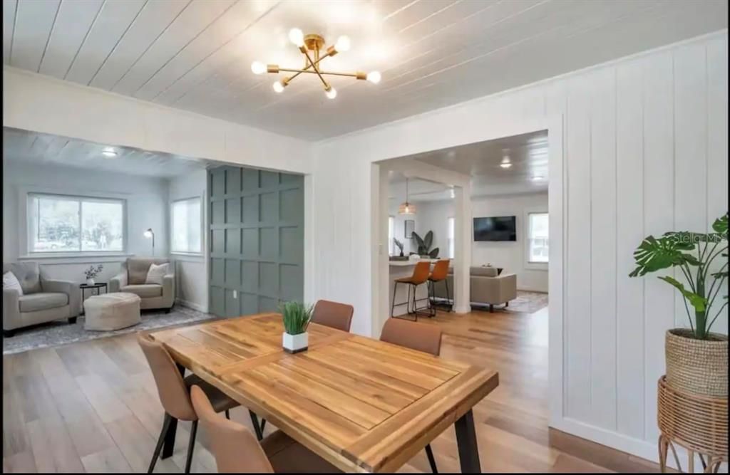 En Venta: $458,500 (4 camas, 3 baños, 1892 Pies cuadrados)