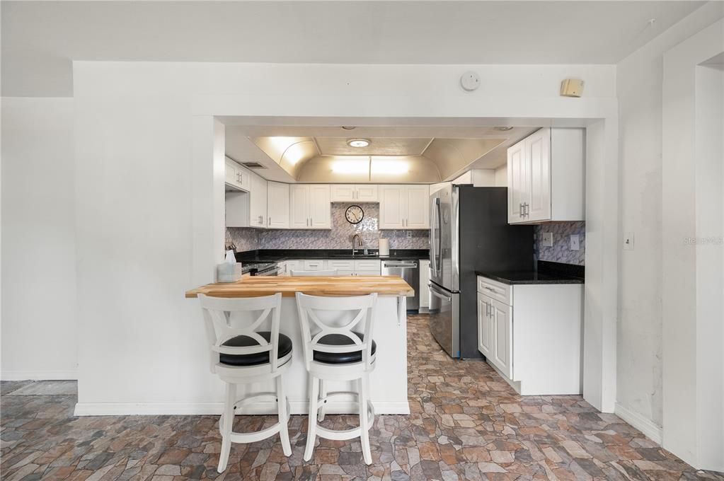 En Venta: $339,000 (4 camas, 2 baños, 1774 Pies cuadrados)