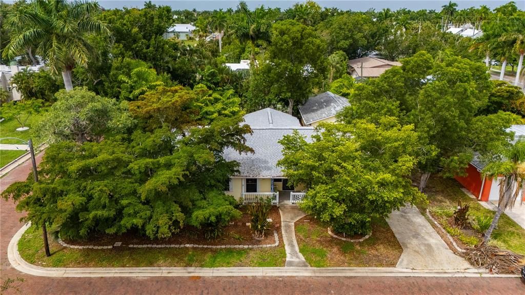 En Venta: $339,000 (4 camas, 2 baños, 1774 Pies cuadrados)
