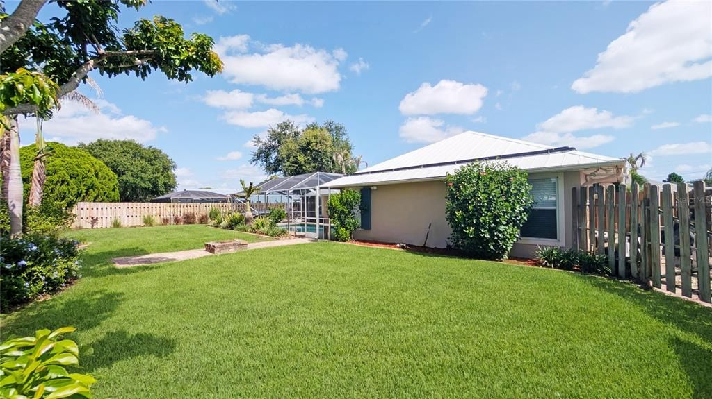 For Sale: $475,000 (4 beds, 2 baths, 2390 Square Feet)