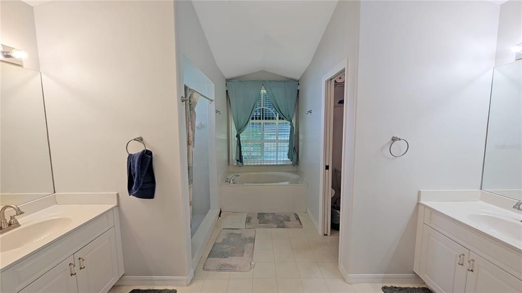 For Sale: $475,000 (4 beds, 2 baths, 2390 Square Feet)