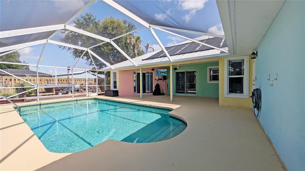 For Sale: $475,000 (4 beds, 2 baths, 2390 Square Feet)