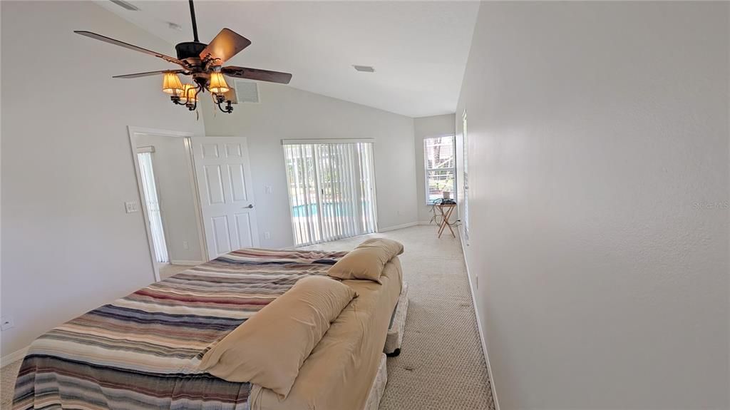 For Sale: $475,000 (4 beds, 2 baths, 2390 Square Feet)