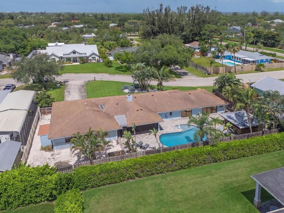 Activo con contrato: $879,000 (4 camas, 3 baños, 3221 Pies cuadrados)