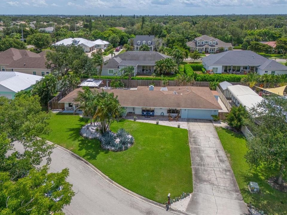 Activo con contrato: $879,000 (4 camas, 3 baños, 3221 Pies cuadrados)