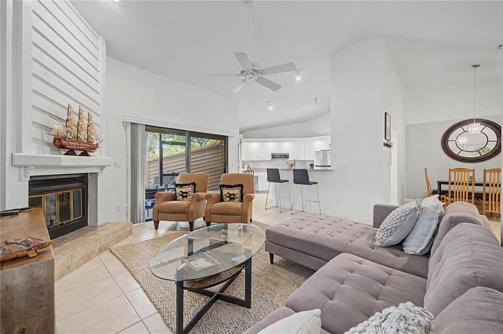 En Venta: $425,000 (2 camas, 2 baños, 1235 Pies cuadrados)