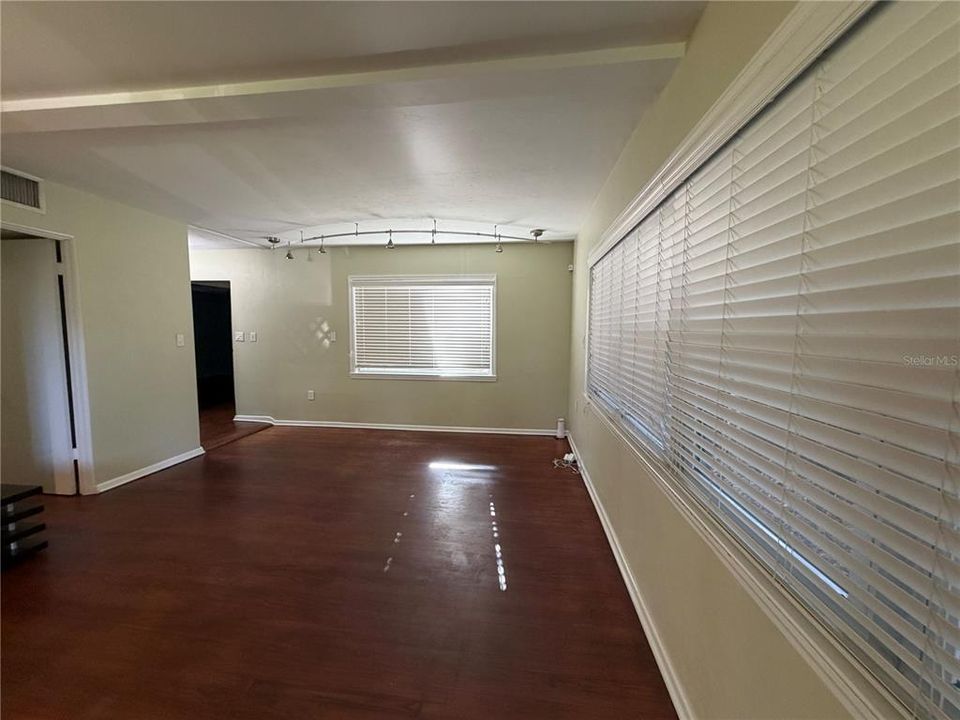 En Renta: $3,000 (4 camas, 2 baños, 1292 Pies cuadrados)